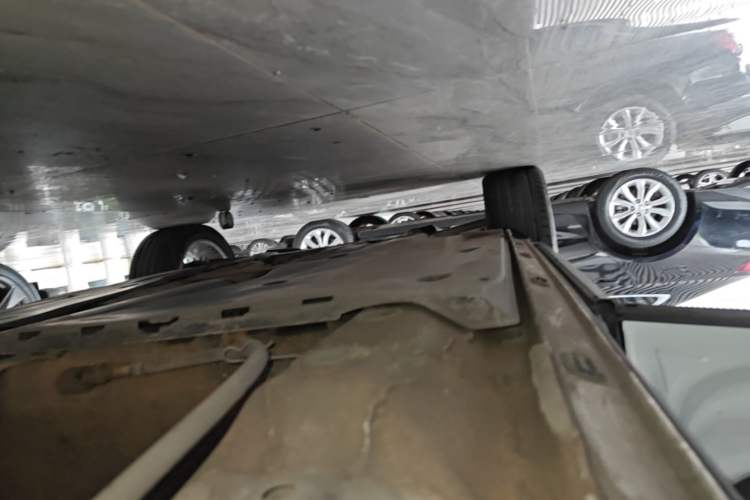 Used Jetta VS5 2019 280TSI Automatic Enjoyment Model Left Side Sill