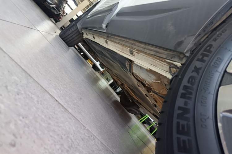 Used Jetta VS5 2019 280TSI Automatic Glory Edition Left Side Sill