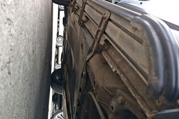 Used Jetta VS5 2019 280TSI Automatic Glory Edition Left Side Sill