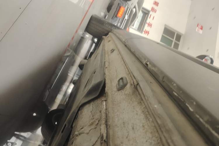 Used Jetta VS5 2019 280TSI Automatic Trend Model Left Side Sill