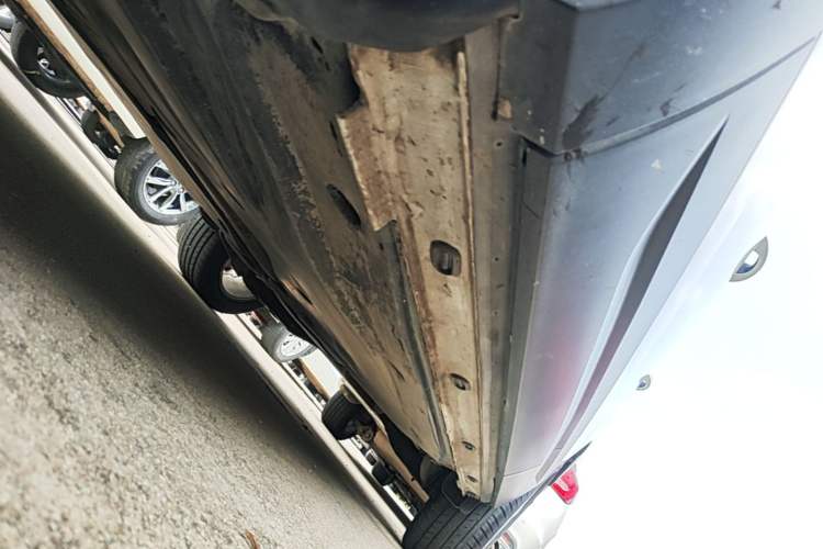 Used Jetta VS5 2019 280TSI Automatic Enjoyment Model Left Side Sill
