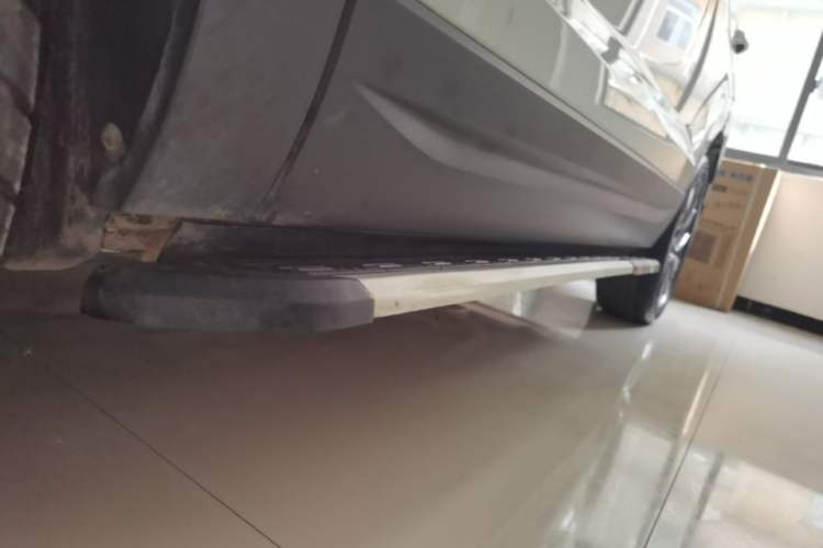 Used Jetta VS5 2019 280TSI Automatic Glory Edition Left Side Sill