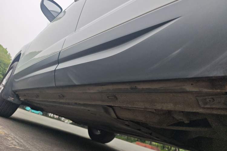 Used Jetta VS5 2019 280TSI Automatic Trend Model Left Side Sill