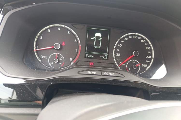 Used Jetta VS5 2019 280TSI Automatic Glory Edition Odometer Close Up