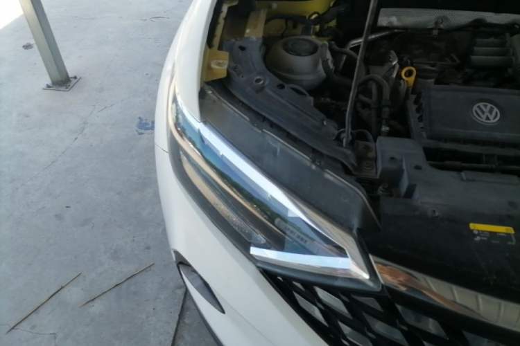 Used Jetta VS5 2019 280TSI Automatic Enjoyment Model Right Front Headlight