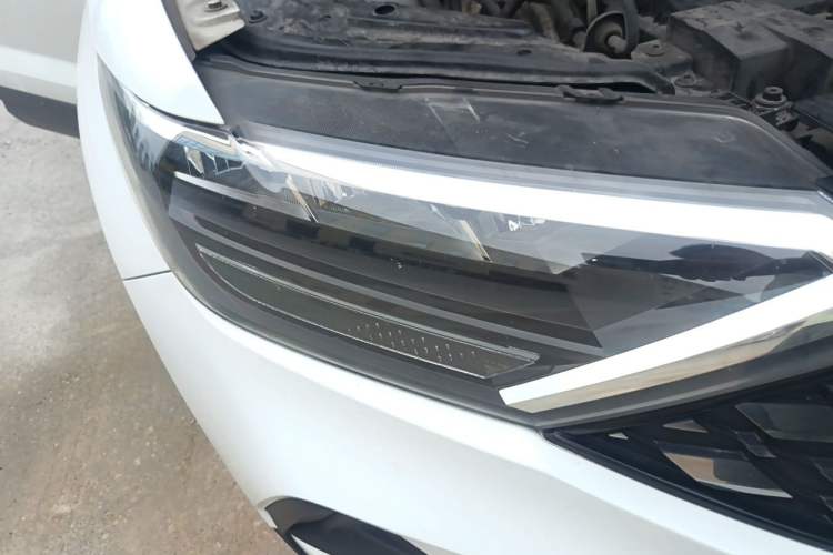 Used Jetta VS5 2019 280TSI Automatic Glory Edition Right Front Headlight