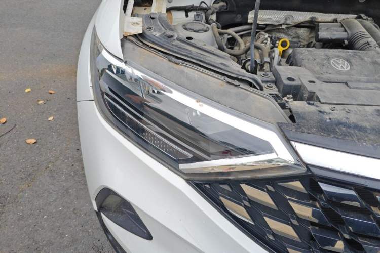 Used Jetta VS5 2019 280TSI Automatic Enjoyment Model Right Front Headlight