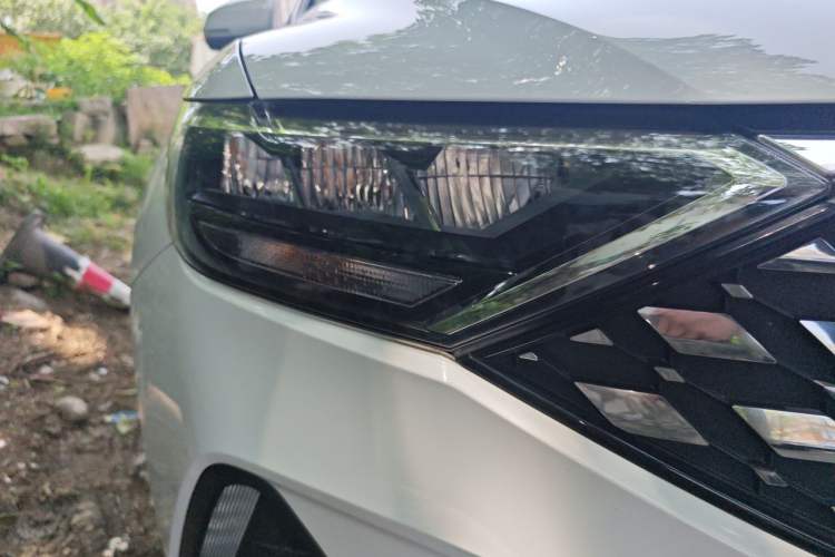 Used Jetta VS5 2019 280TSI Automatic Enjoyment Model Right Front Headlight