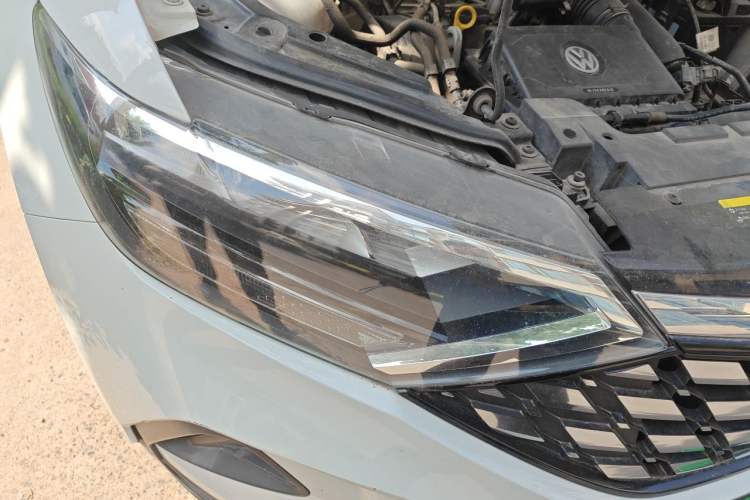 Used Jetta VS5 2019 280TSI Automatic Trend Model Right Front Headlight