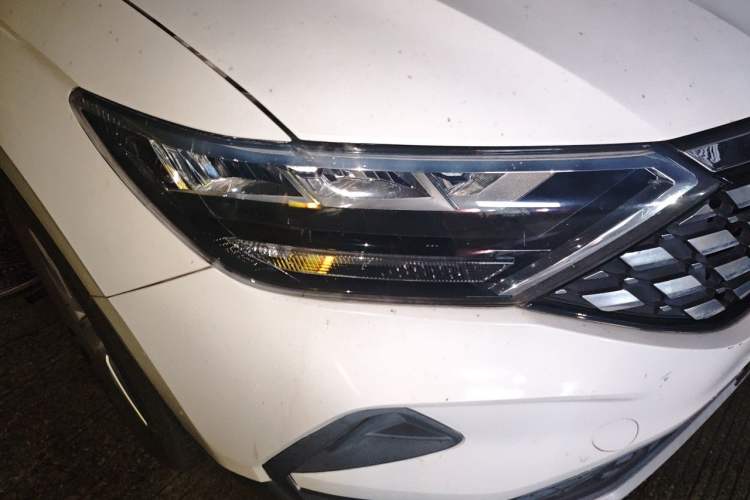 Used Jetta VS5 2019 280TSI Automatic Trend Model Right Front Headlight