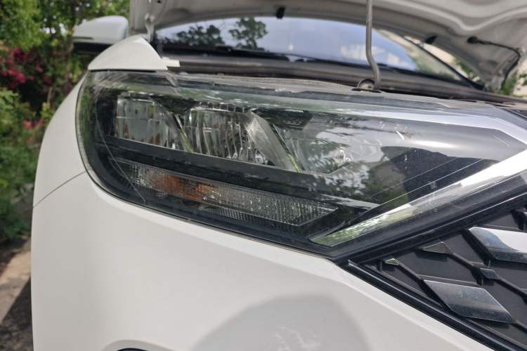 Used Jetta VS5 2019 280TSI Automatic Enjoyment Model Right Front Headlight