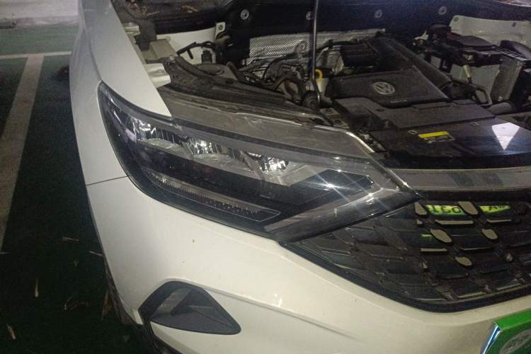 Used Jetta VS5 2019 280TSI Manual Enjoyment Model Right Front Headlight