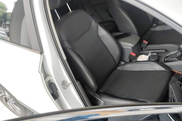 Used Jetta VS5 2019 280TSI Automatic Glory Edition Right Front Seat