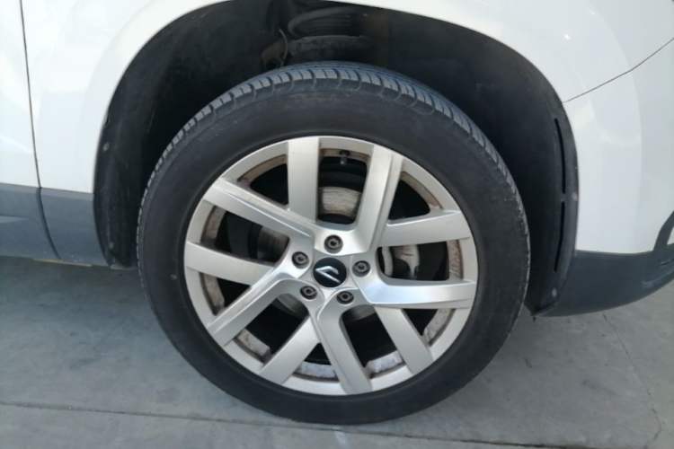 Used Jetta VS5 2019 280TSI Automatic Enjoyment Model Right Front Wheel Hub