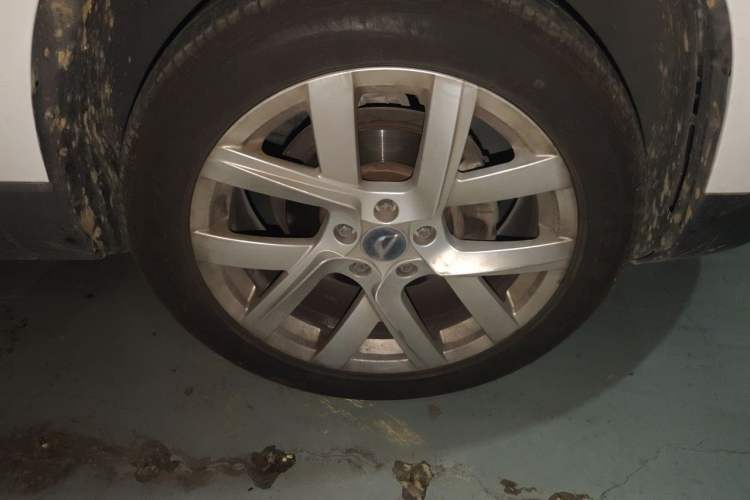 Used Jetta VS5 2019 280TSI Automatic Enjoyment Model Right Front Wheel Hub