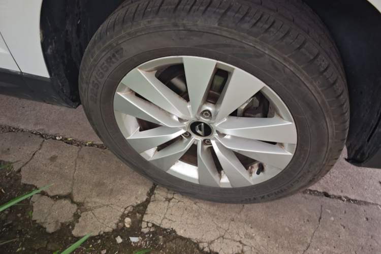 Used Jetta VS5 2019 280TSI Manual Entry-Level Model Right Front Wheel Hub