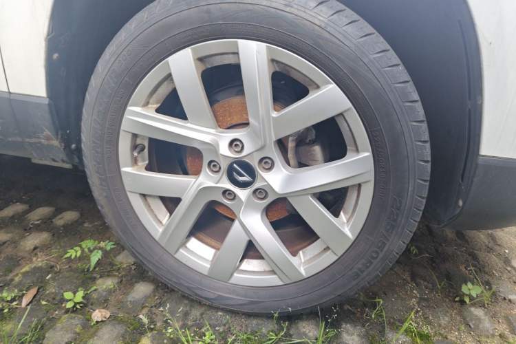 Used Jetta VS5 2019 280TSI Automatic Enjoyment Model Right Front Wheel Hub