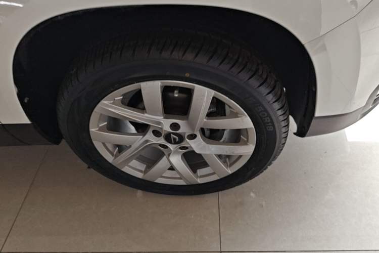 Used Jetta VS5 2019 280TSI Automatic Enjoyment Model Right Front Wheel Hub
