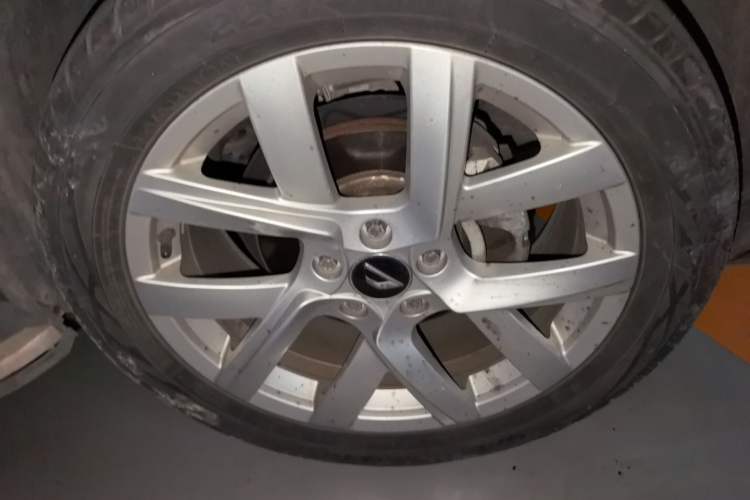 Used Jetta VS5 2019 280TSI Automatic Enjoyment Model Right Front Wheel Hub
