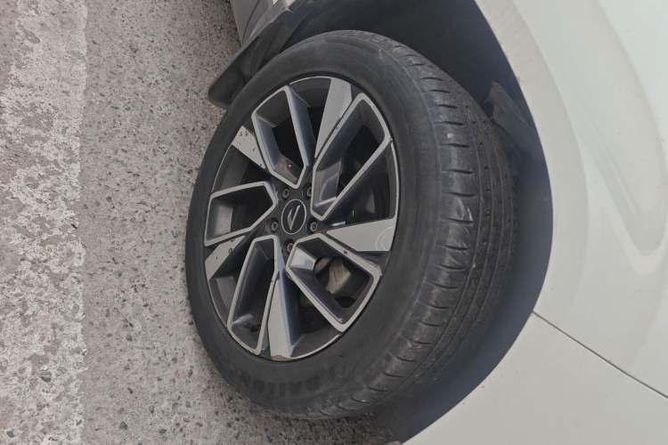 Used Jetta VS5 2019 280TSI Automatic Glory Edition Right Front Wheel Hub