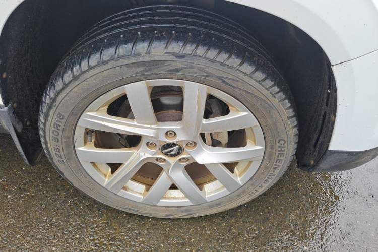 Used Jetta VS5 2019 280TSI Automatic Enjoyment Model Right Front Wheel Hub
