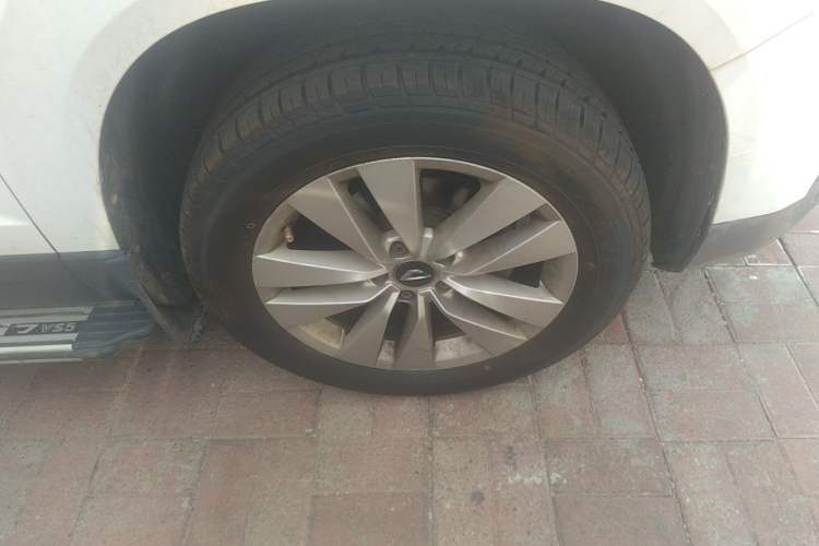 Used Jetta VS5 2019 280TSI Automatic Trend Model Right Front Wheel Hub