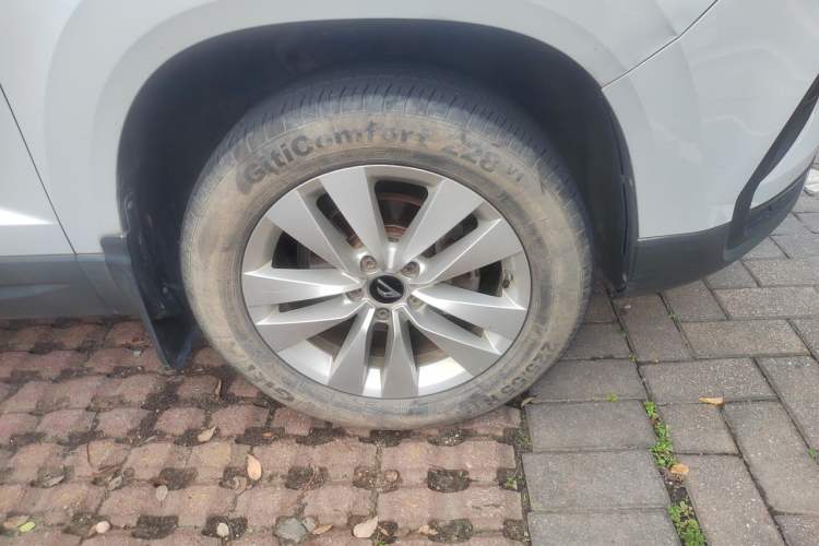 Used Jetta VS5 2019 280TSI Manual Entry-Level Model Right Front Wheel Hub