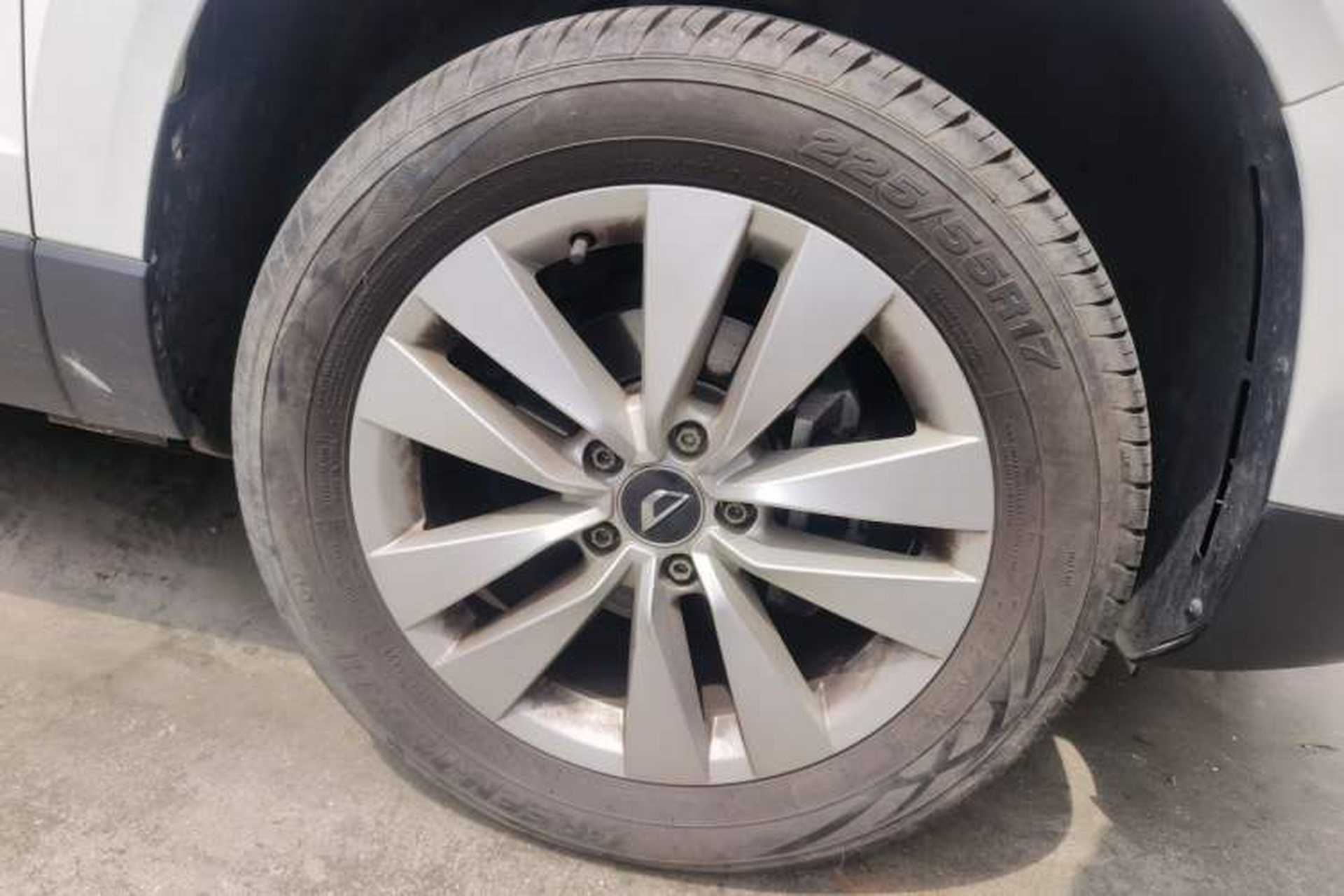 Used Jetta VS5 2019 280TSI Automatic Trend Model Right Front Wheel Hub