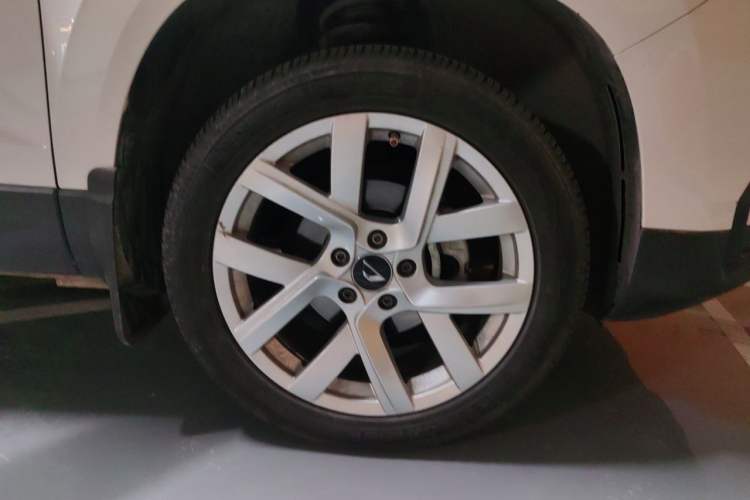 Used Jetta VS5 2019 280TSI Automatic Enjoyment Model Right Front Wheel Hub