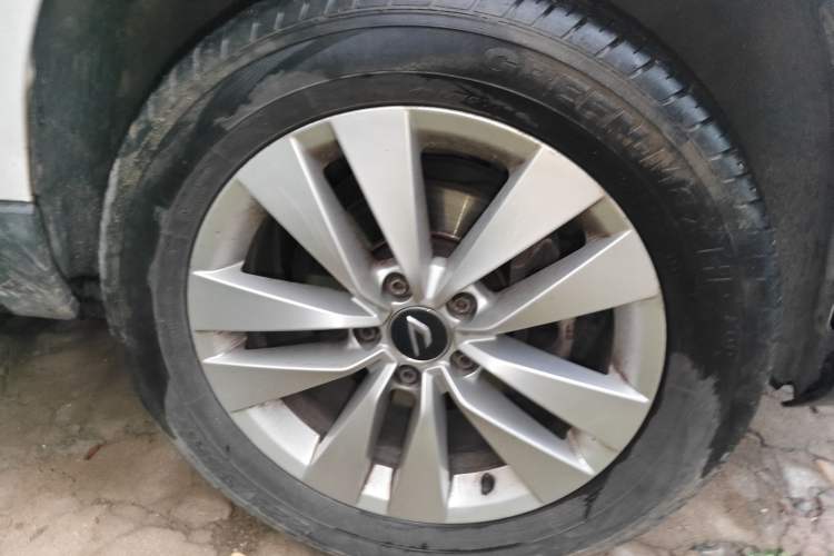 Used Jetta VS5 2019 280TSI Manual Entry-Level Model Right Front Wheel Hub