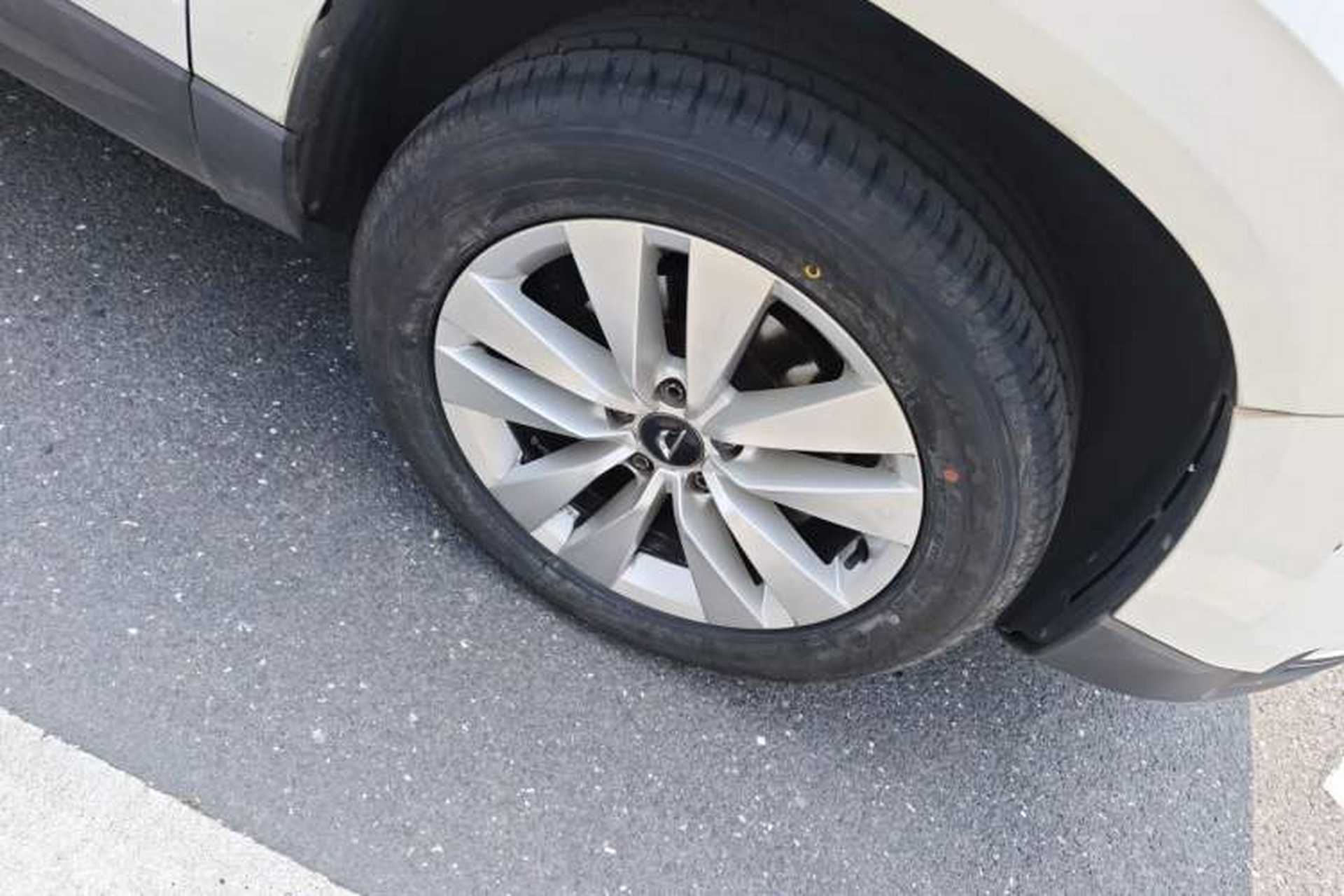 Used Jetta VS5 2019 280TSI Automatic Trend Model Right Front Wheel Hub