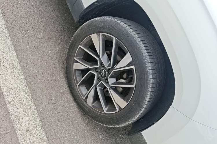Used Jetta VS5 2019 280TSI Automatic Glory Edition Right Front Wheel Hub