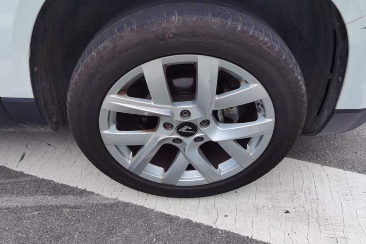 Used Jetta VS5 2019 280TSI Automatic Enjoyment Model Right Front Wheel Hub