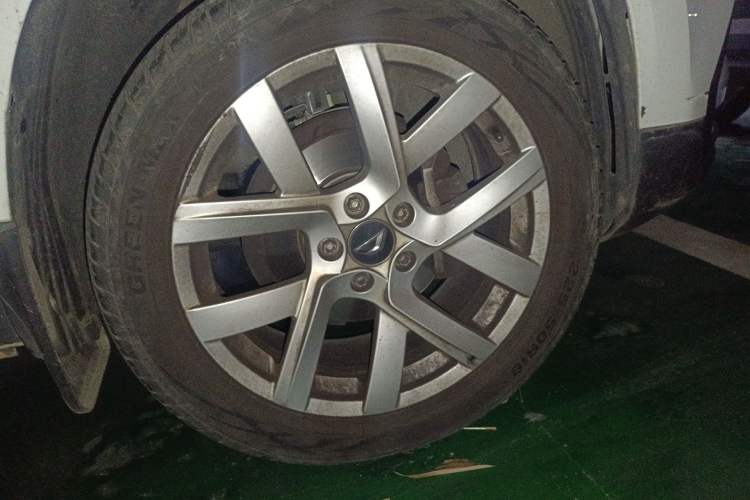 Used Jetta VS5 2019 280TSI Manual Enjoyment Model Right Front Wheel Hub