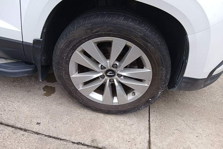 Used Jetta VS5 2019 280TSI Automatic Trend Model Right Front Wheel Hub