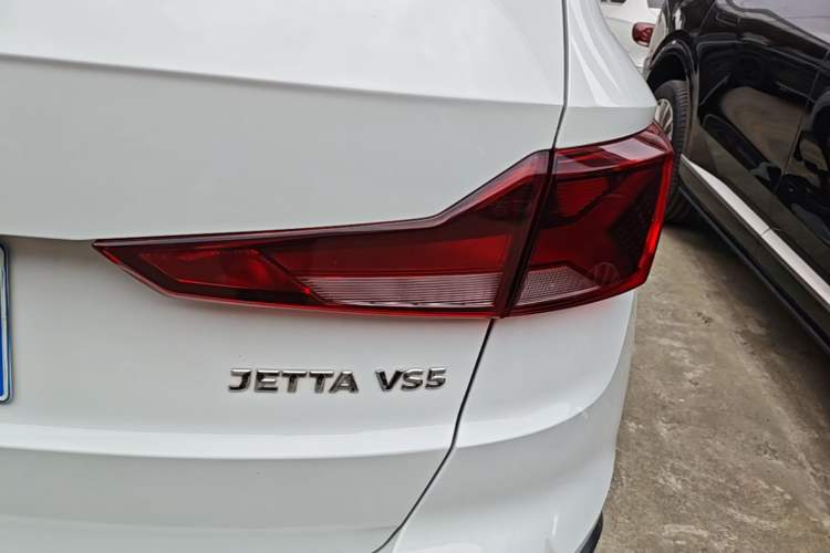 Used Jetta VS5 2019 280TSI Automatic Glory Edition Right Rear Taillight