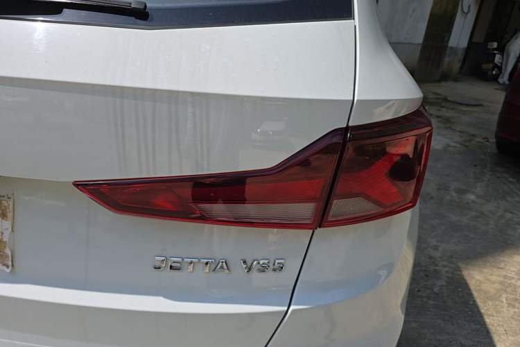 Used Jetta VS5 2019 280TSI Automatic Trend Model Right Rear Taillight