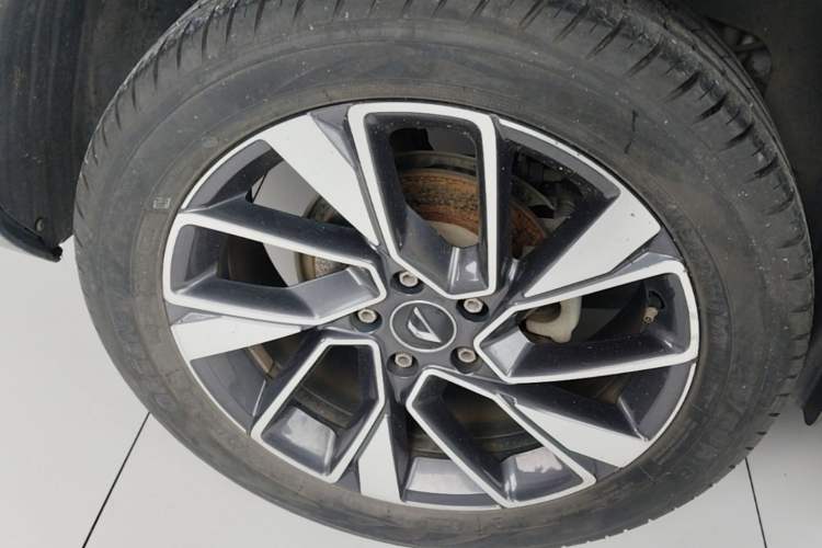 Used Jetta VS5 2019 280TSI Automatic Glory Edition Right Rear Wheel Hub
