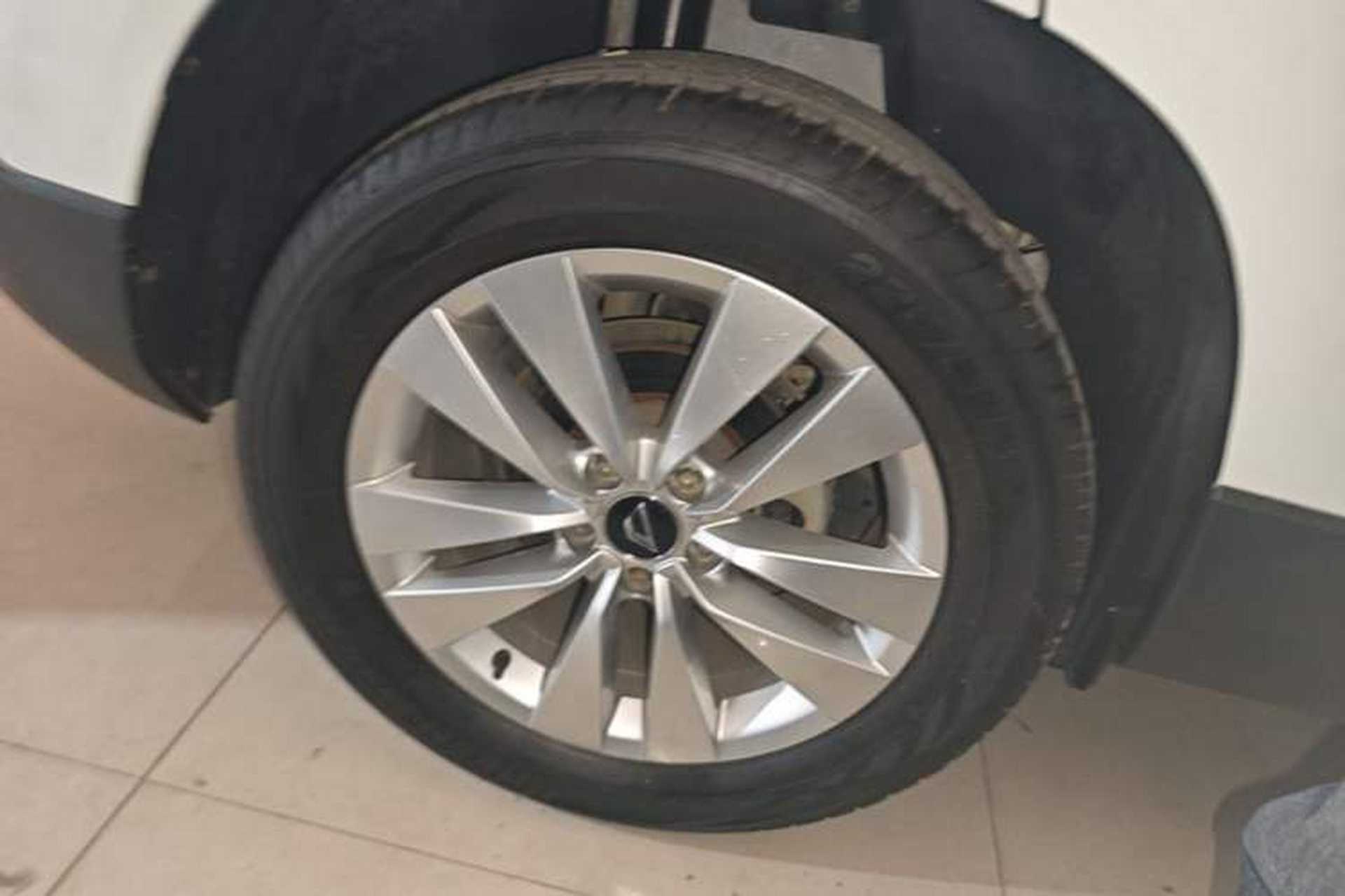 Used Jetta VS5 2019 280TSI Manual Entry-Level Model Right Rear Wheel Hub