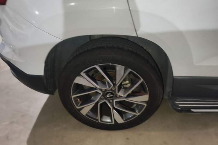 Used Jetta VS5 2019 280TSI Automatic Glory Edition Right Rear Wheel Hub