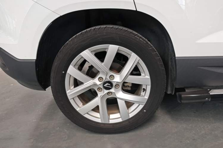 Used Jetta VS5 2019 280TSI Automatic Enjoyment Model Right Rear Wheel Hub