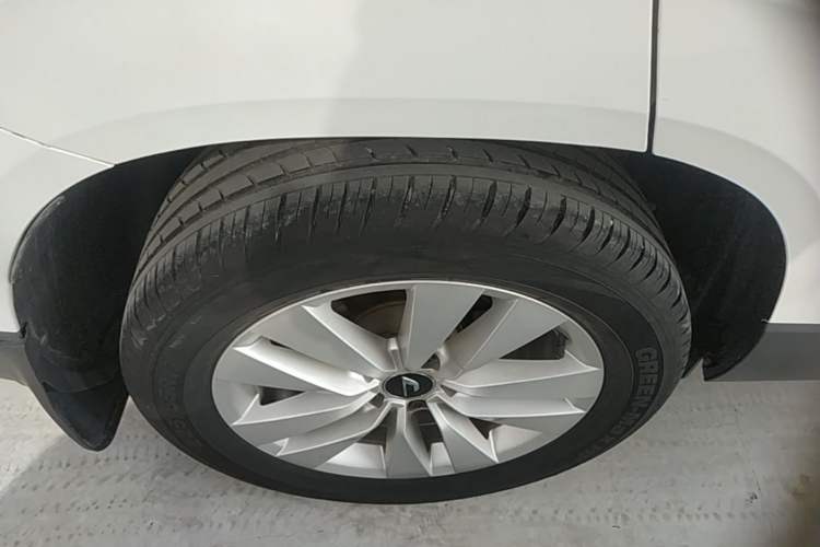 Used Jetta VS5 2019 280TSI Automatic Trend Model Right Rear Wheel Hub