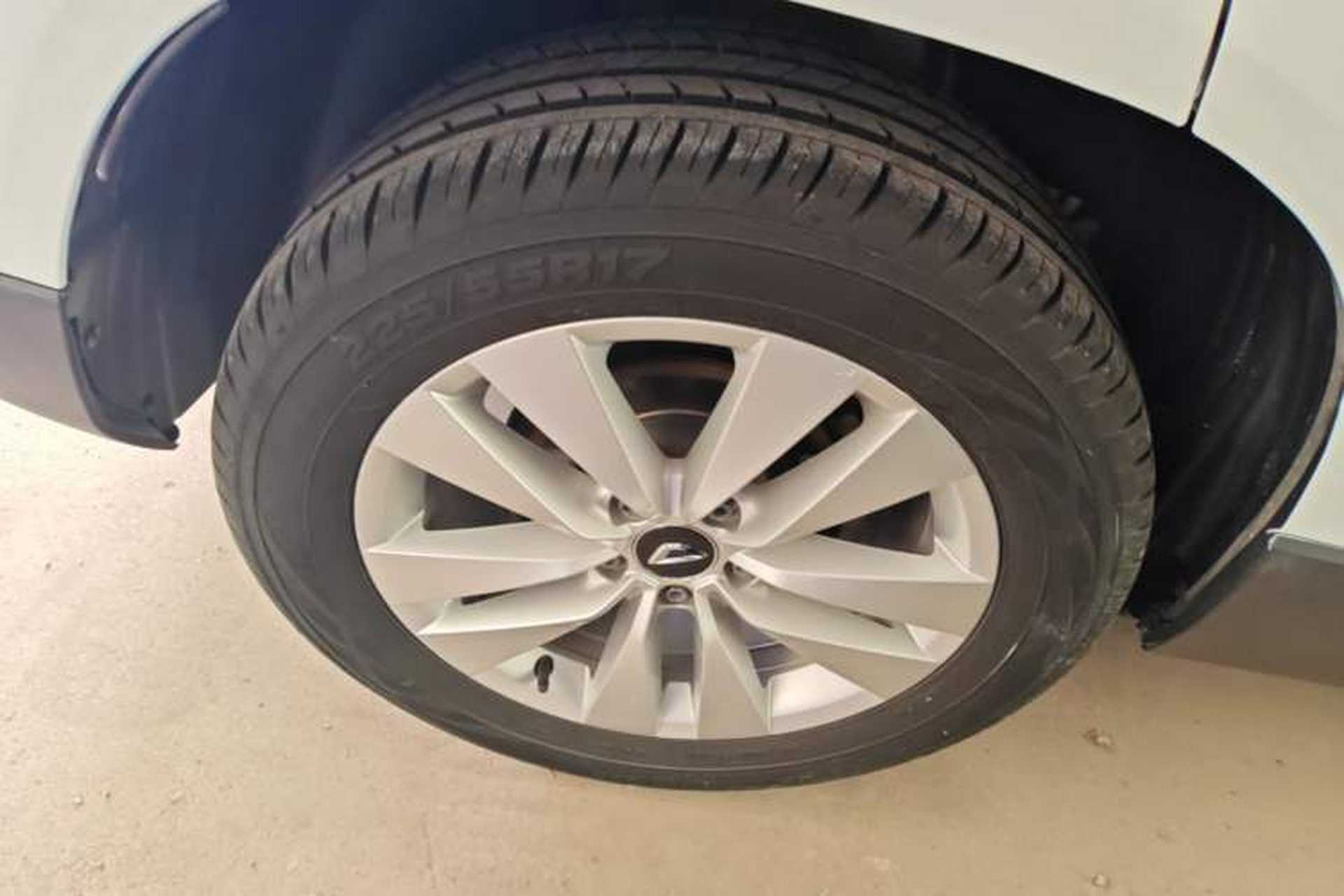 Used Jetta VS5 2019 280TSI Automatic Trend Model Right Rear Wheel Hub