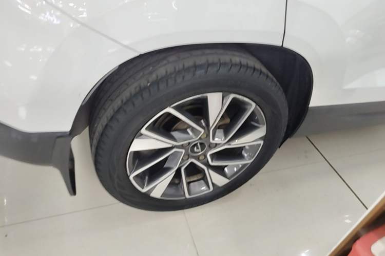 Used Jetta VS5 2019 280TSI Automatic Glory Edition Right Rear Wheel Hub
