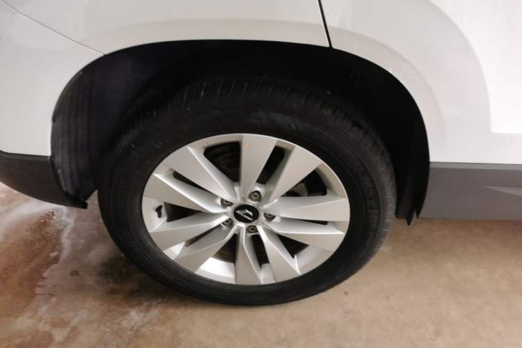 Used Jetta VS5 2019 280TSI Manual Entry-Level Model Right Rear Wheel Hub