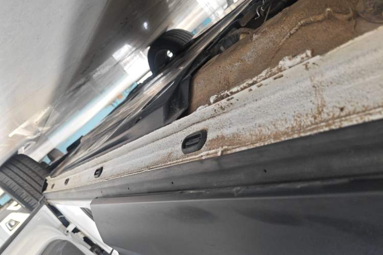 Used Jetta VS5 2019 280TSI Automatic Glory Edition Right Side Sill