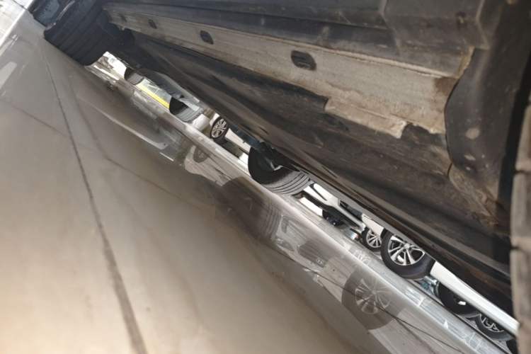 Used Jetta VS5 2019 280TSI Automatic Glory Edition Right Side Sill