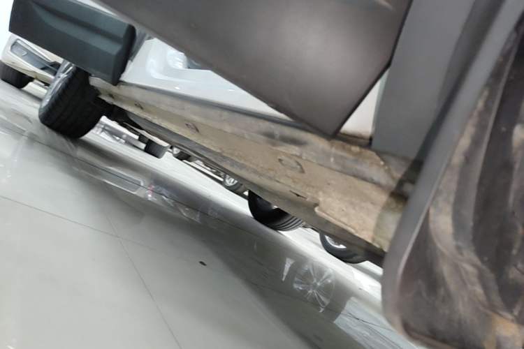 Used Jetta VS5 2019 280TSI Automatic Glory Edition Right Side Sill