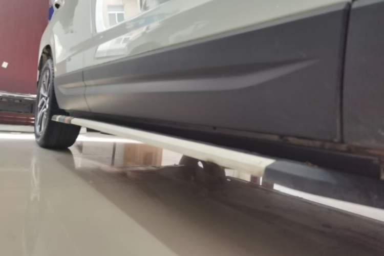 Used Jetta VS5 2019 280TSI Automatic Glory Edition Right Side Sill