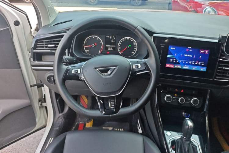 Used Jetta VS5 2019 280TSI Automatic Enjoyment Model Steering Wheel